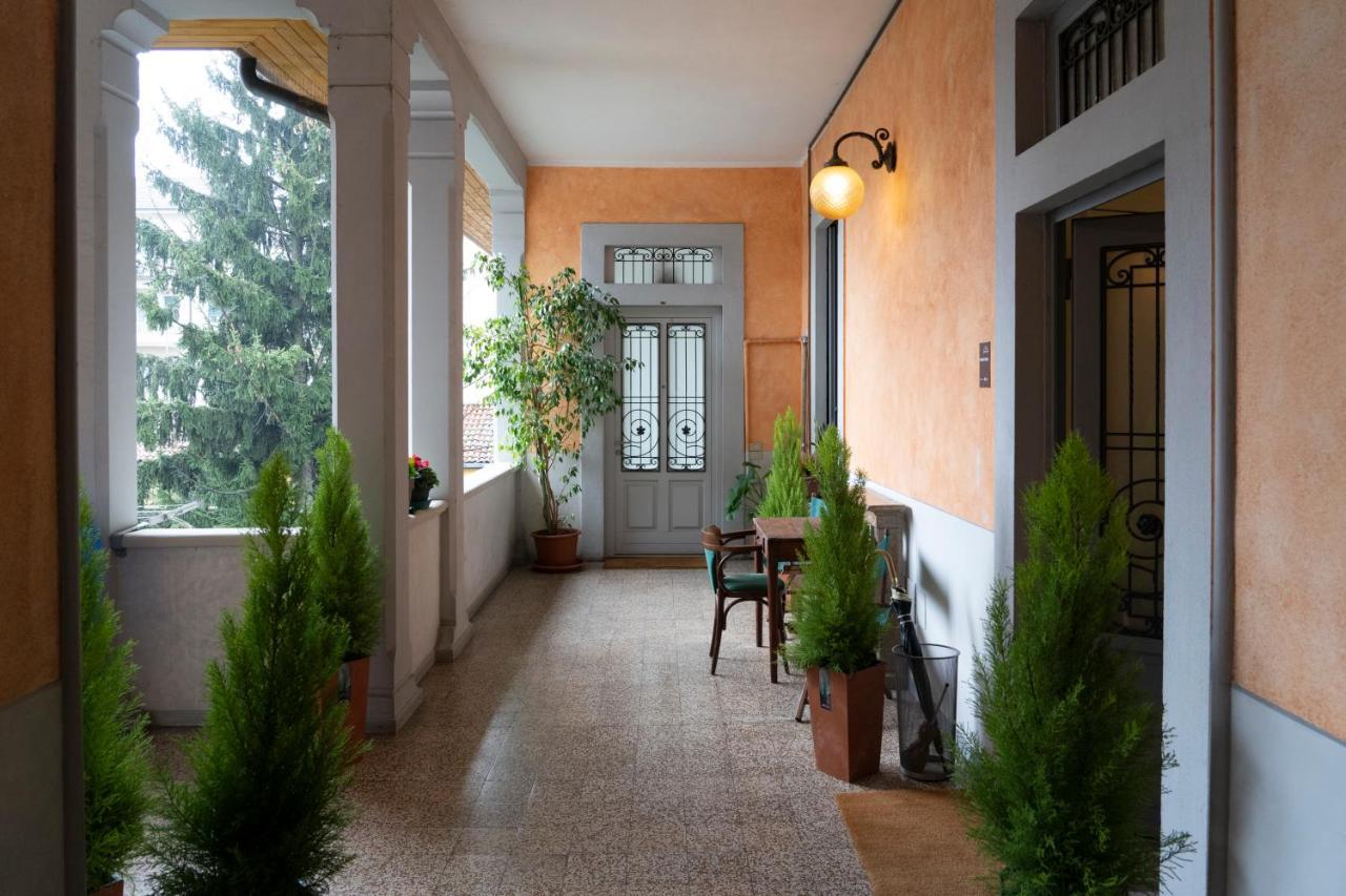 Varese Suites المظهر الخارجي الصورة